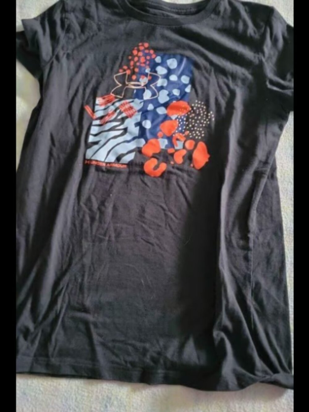 Womens small Under armour tshirt